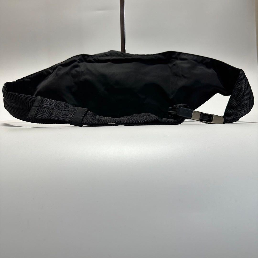 579【極美品】プラダ　三角ロゴ　ナイロン　ブラック　ウエストポーチ　ショルダー