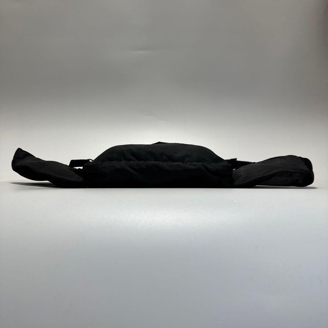 579【極美品】プラダ　三角ロゴ　ナイロン　ブラック　ウエストポーチ　ショルダー