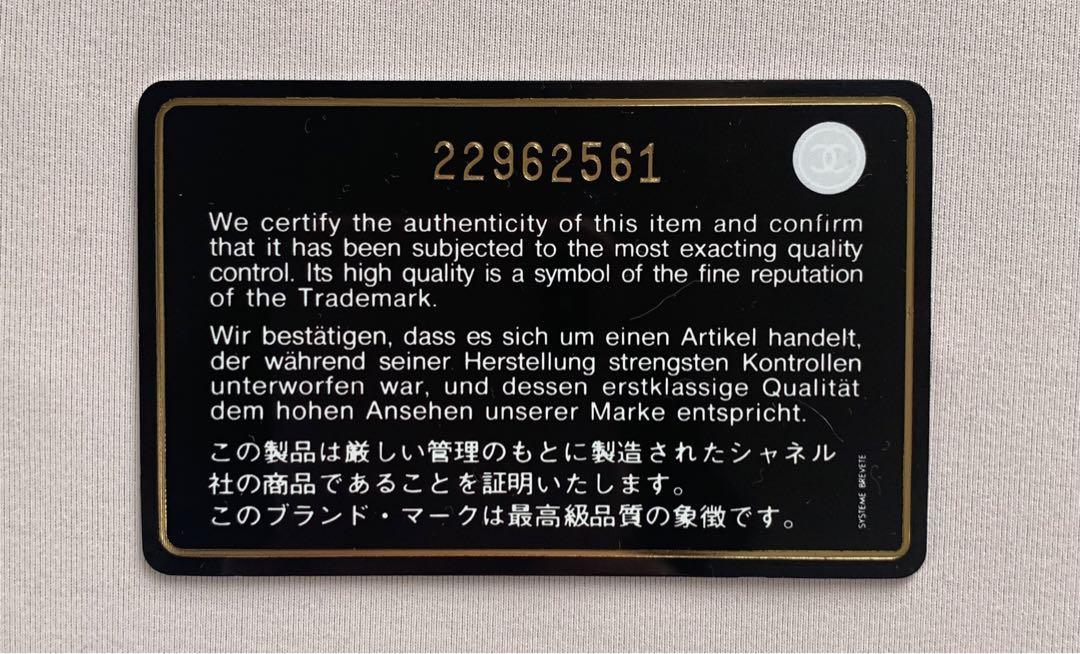 【美品】CHANEL キャビアスキン コンパクト 三つ折り財布 画像10