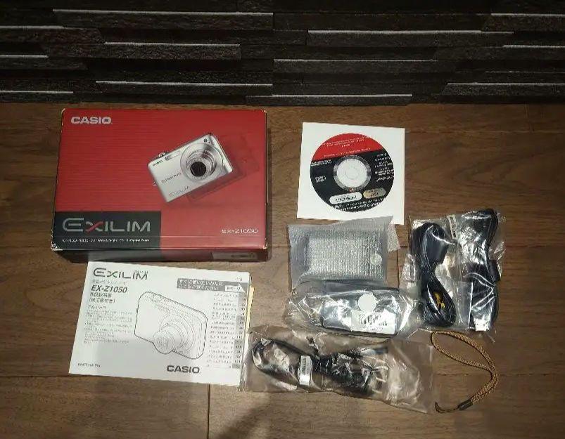 デジタルカメラ CASIO EXILIM EX-Z1050