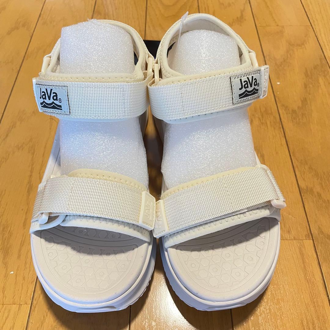 新品未使用　Java 厚底サンダル　ホワイト　23.5 厚底サンダル♡ふわふわ 軽量 お洒落 韓国 ホワイト 美脚 海 ビーチ 白 夏