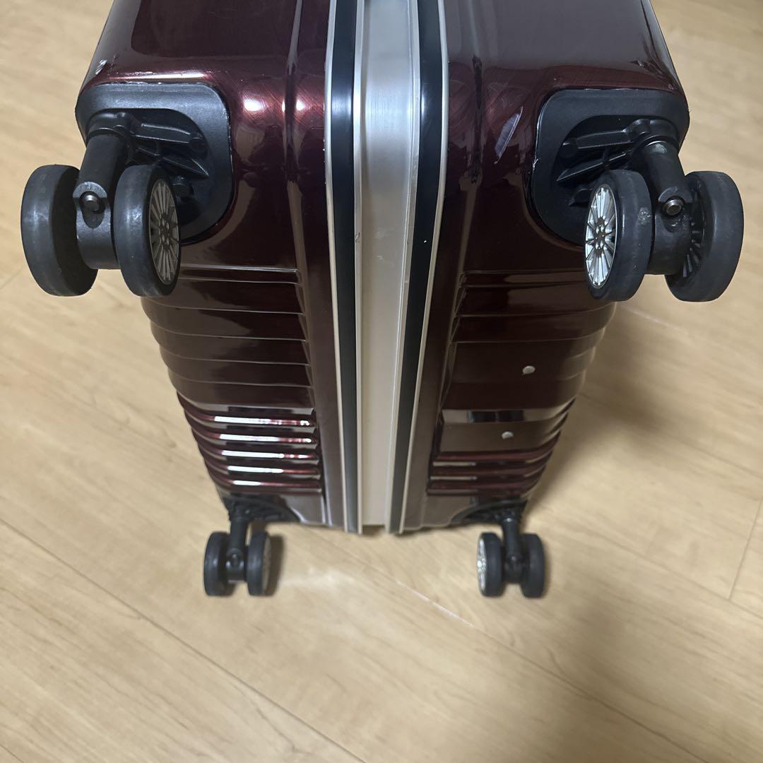 ワインレッド