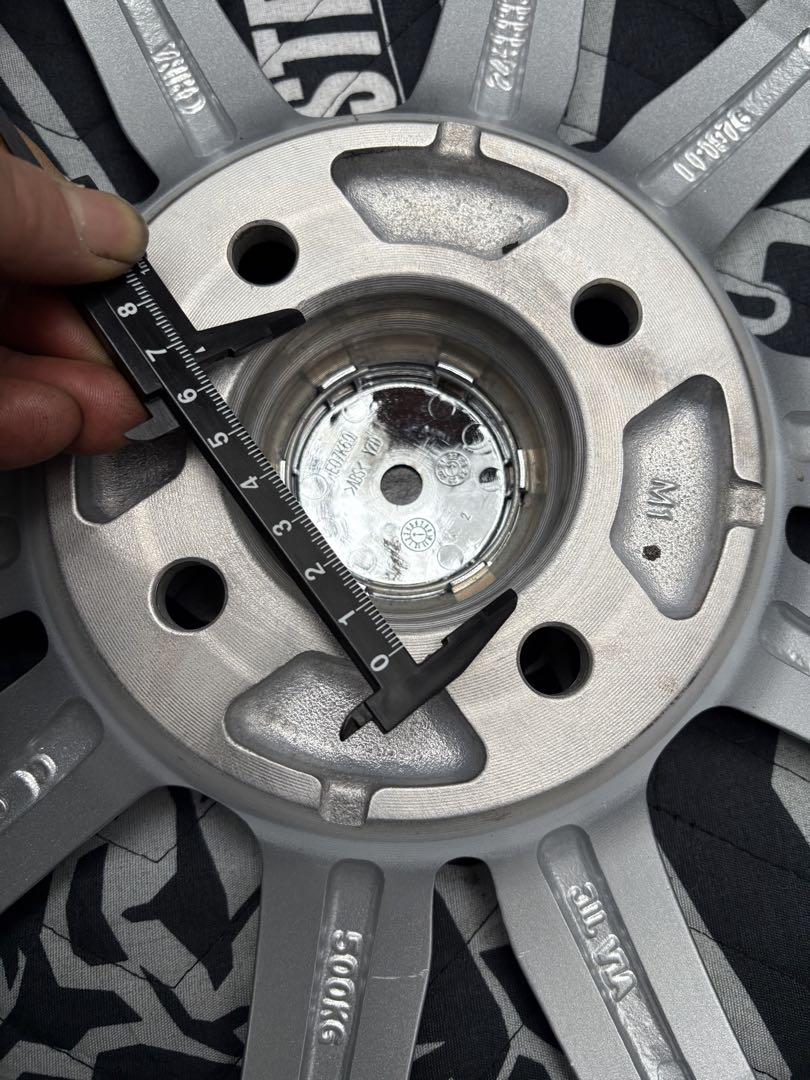 ㉕155/65R14 新品ブリヂストンのレグノタイヤと中古美品ホイールとナット