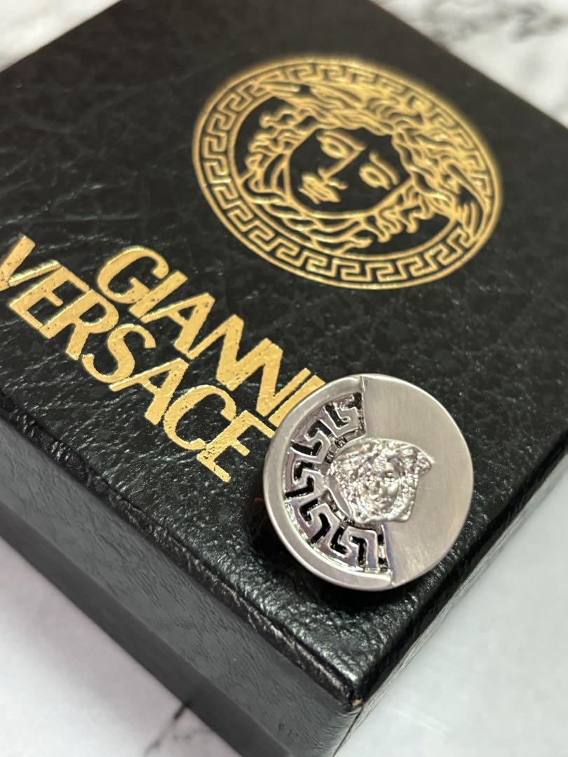 VERSACE