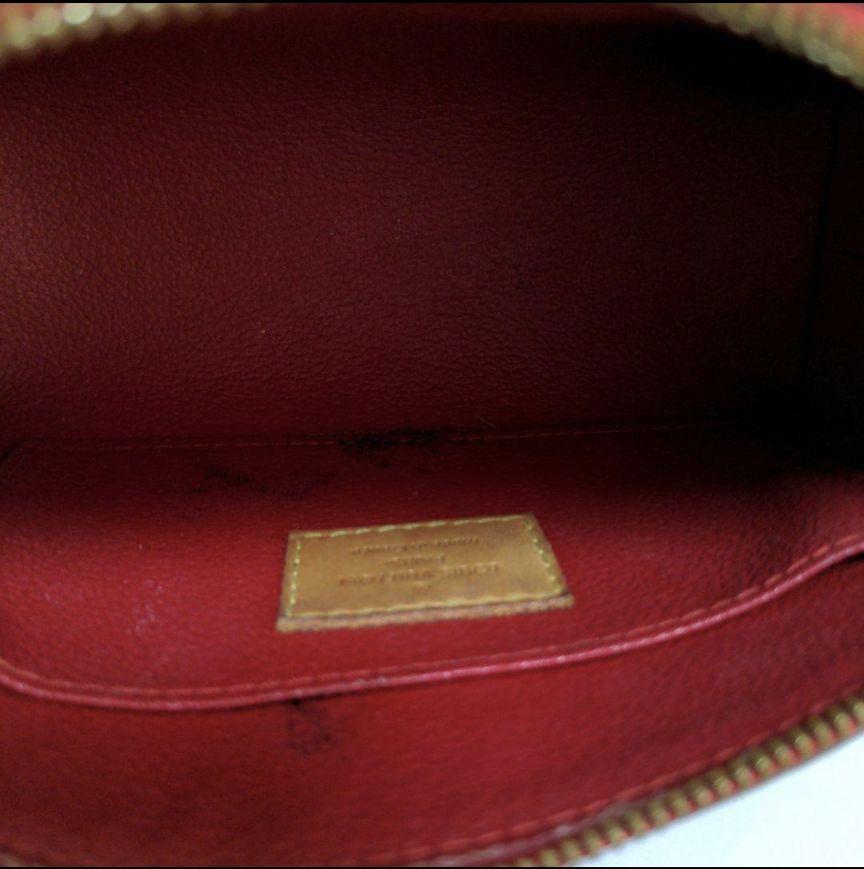LOUIS VUITTON　ポーチ