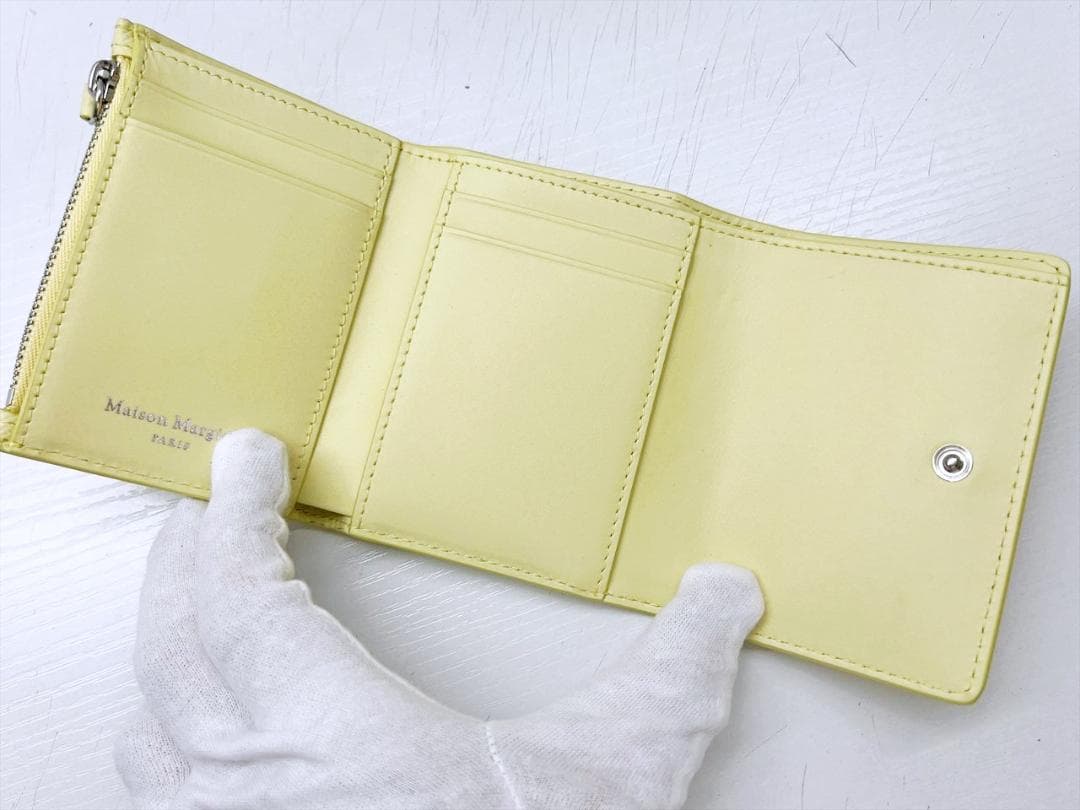 美品 メゾンマルジェラ 4ステッチ 三つ折りウォレット 財布 イエロー系 美品 メゾンマルジェラ 4ステッチ 三つ折りウォレット 財布 イエロー系