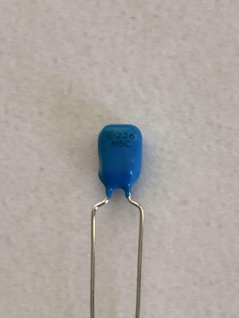 GRM0335C1H220JA01D | 村田製作所 22pF 50V dc C0G ±5% 0201