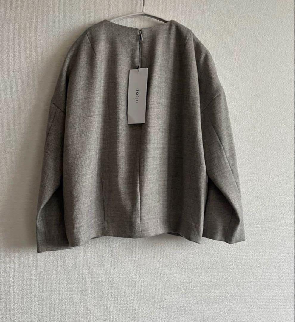 新品　SOEJU ブライトウールコクーンブラウス