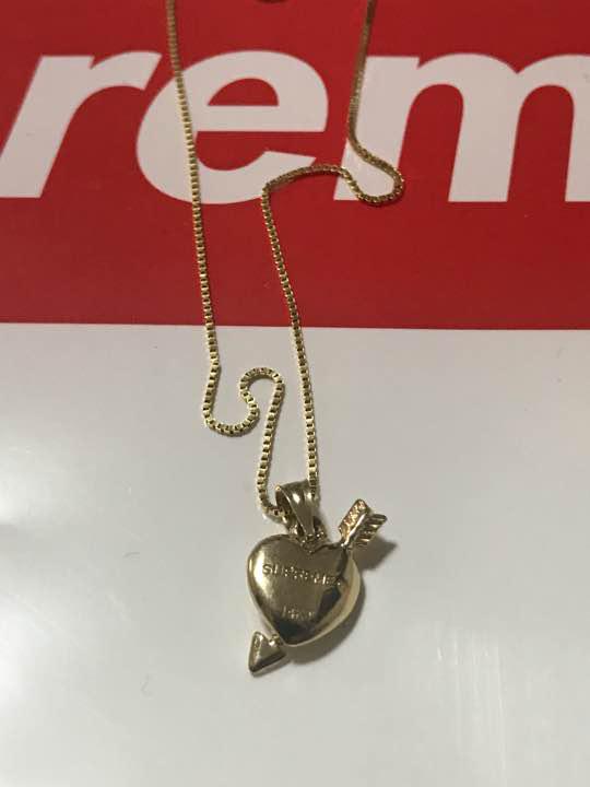 メルカリ Supremeネックレスgold Heart And Arrow Pendant Supremeネックレスgold Heart And Arrow Pendant