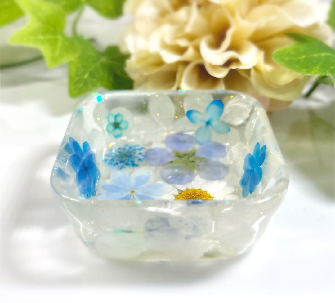 【専用】♡お花たっぷりの小物入れ♡固まるハーバリウム