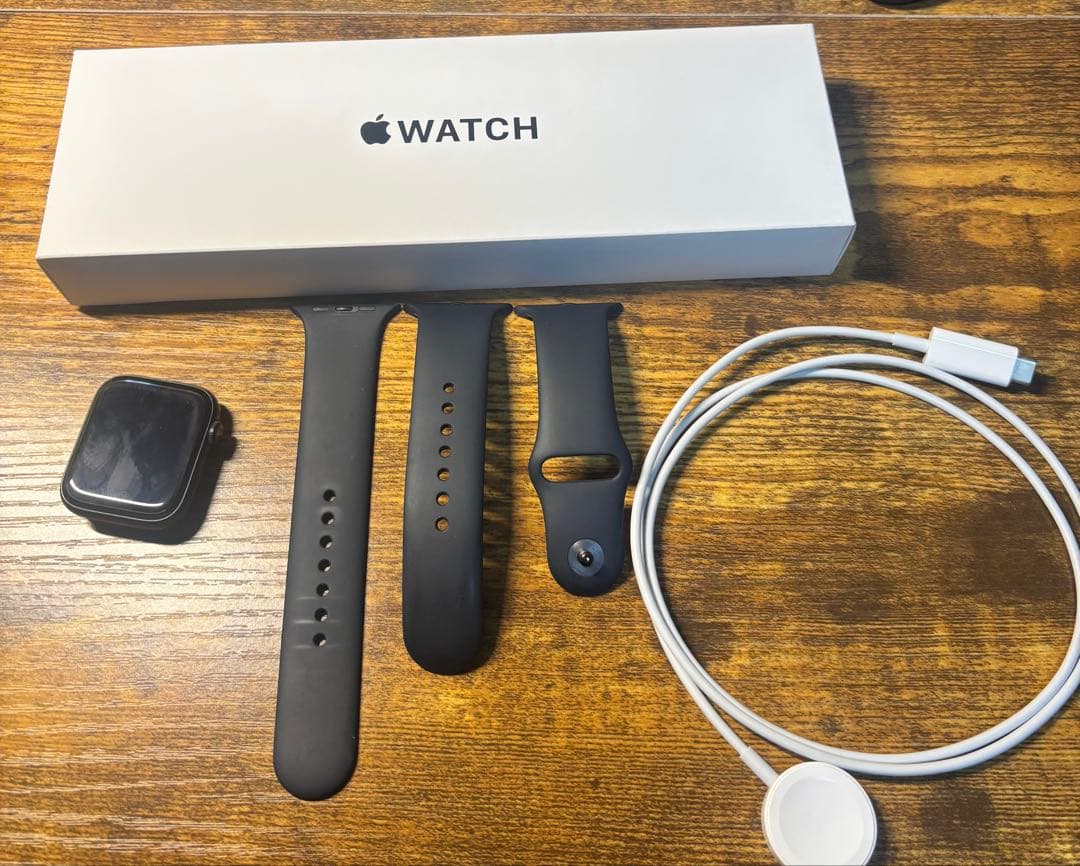 Apple Watch SE2ブラック 本体 付き目立った傷や汚れなし