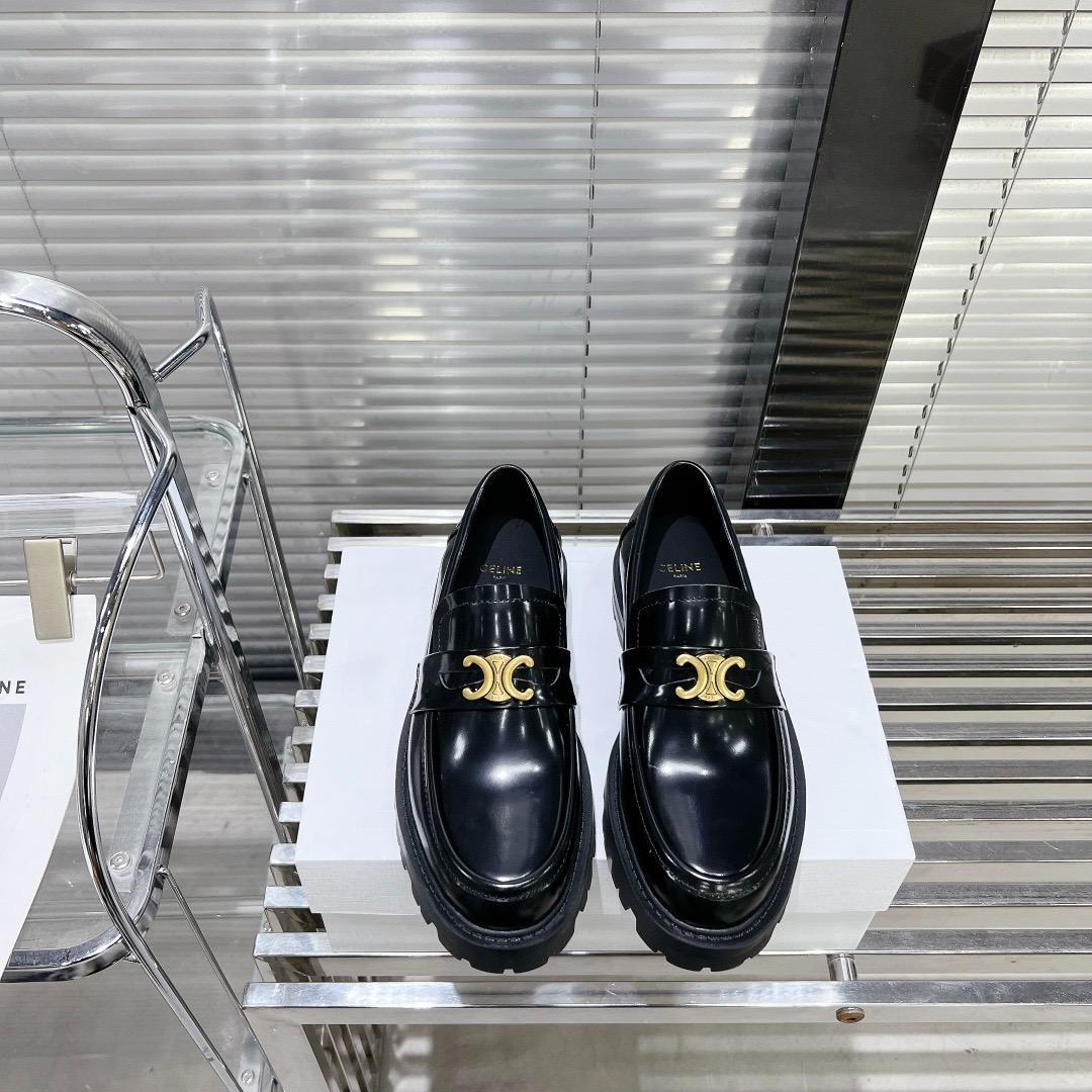【極美品】CELINE 黒のカジュアルシューズ37-23.5CM