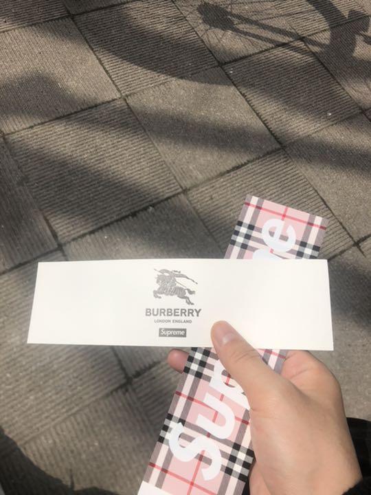 13000円 から厳選した supreme burberry ステッカー2枚セット
