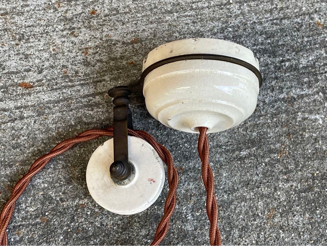 フランス 吊り下げ