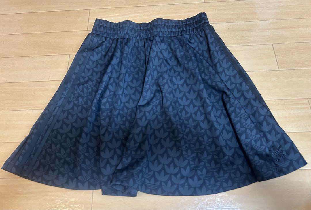 adidas アディダスオリジナルス トレフォイル モノグラム スカート M