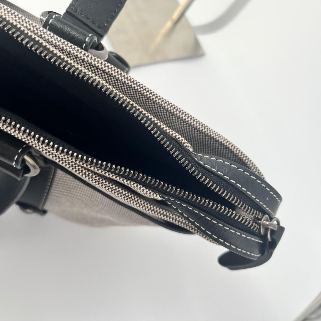 美品✨バーバリーブルーレーベル ホースロゴ トートバッグ A4 デニム×レザー 美品✨バーバリーブルーレーベル ホースロゴ トートバッグ A4