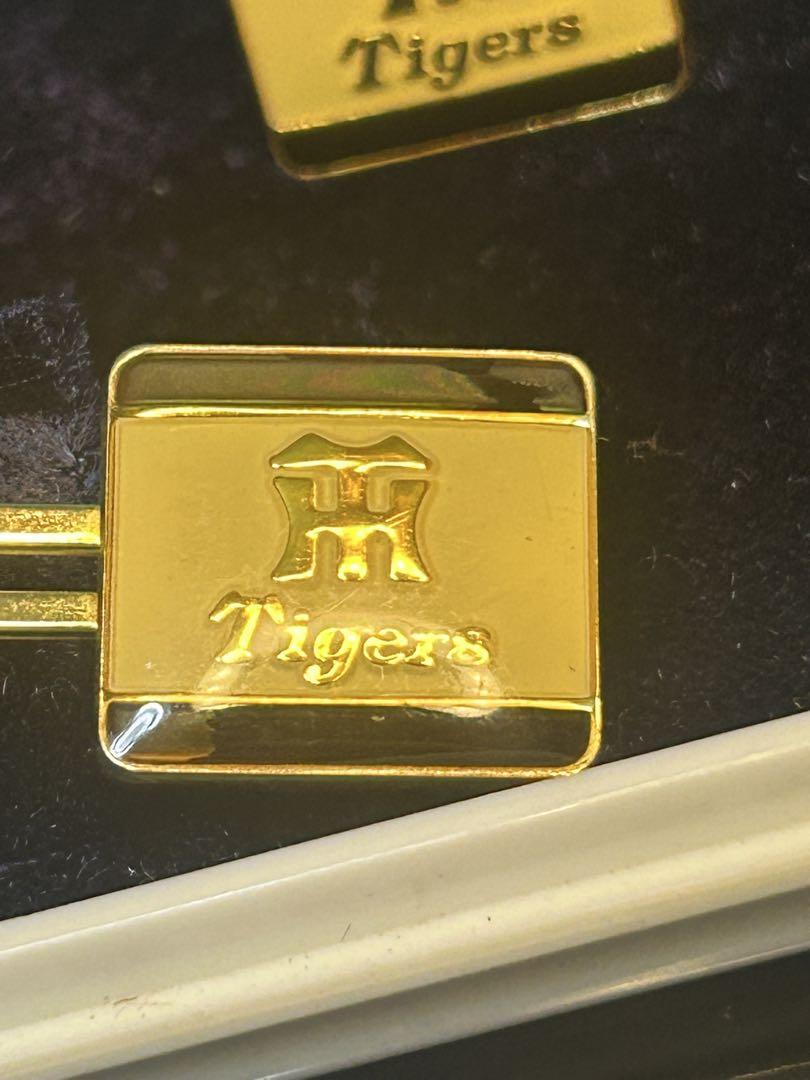 阪神タイガース カフスボタン・タイピンセット 新品