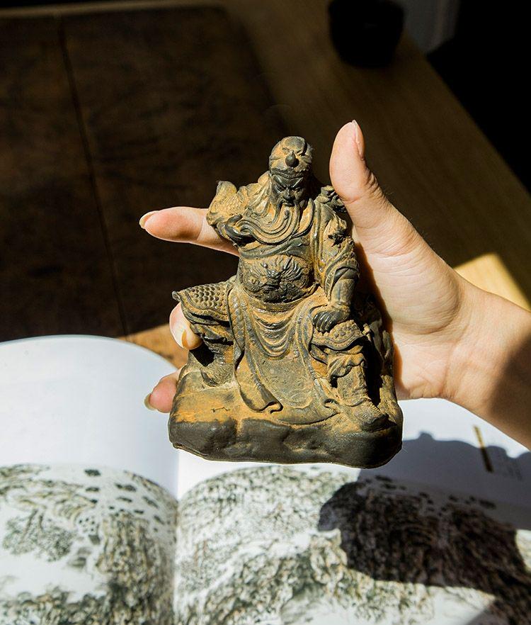 武聖関羽人物像 文房置物·案頭  鎮宅辟邪 開運風水 招財  工芸品