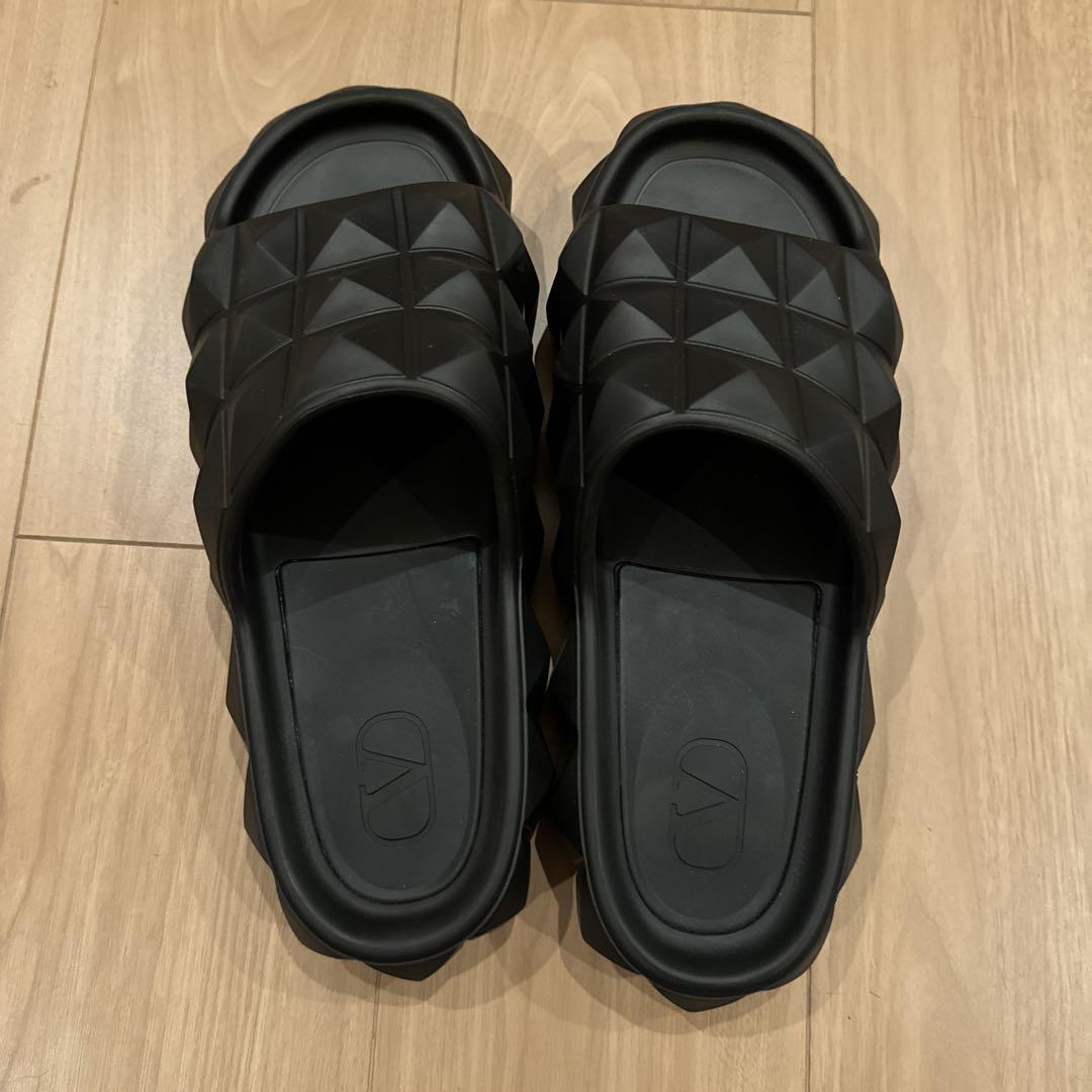 Valentino Garavani ローマンスタッズ タートル サンダル