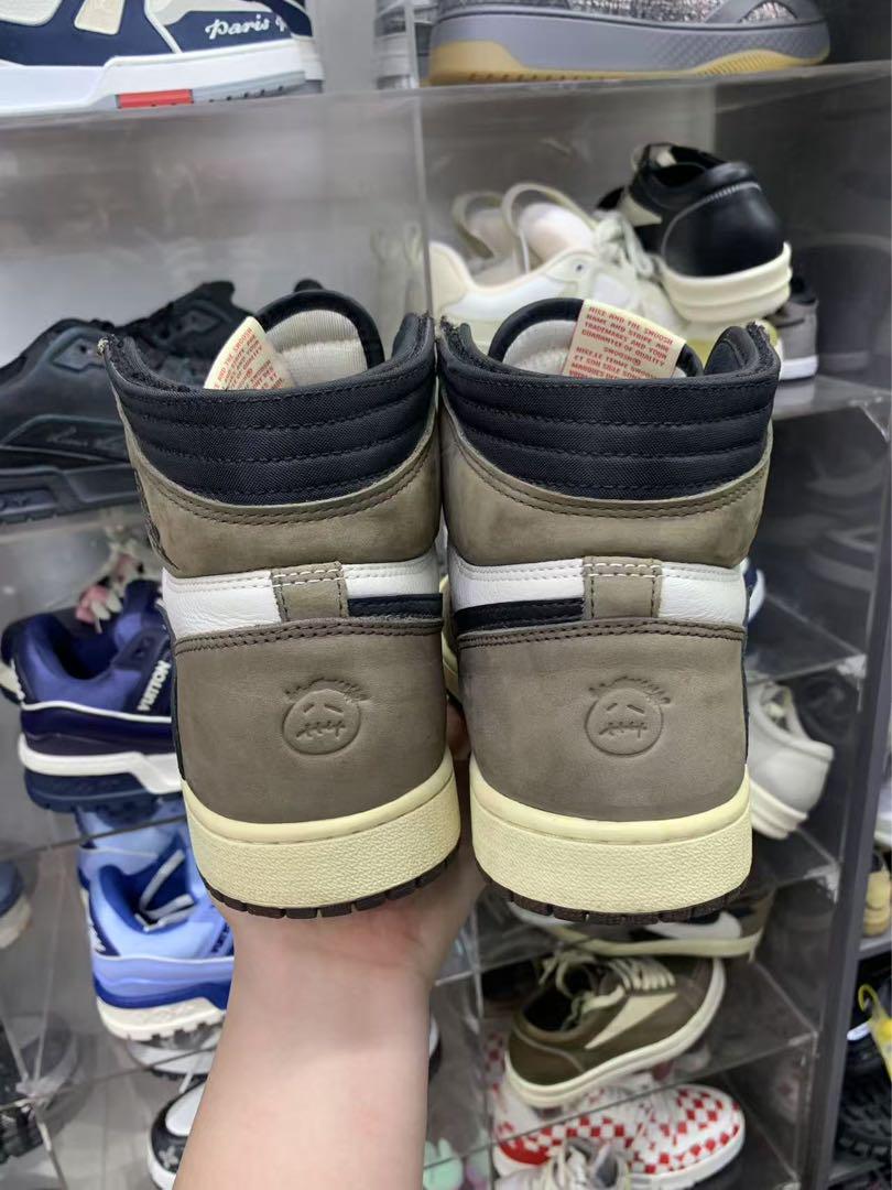 Travis Scott × Nike Air Jordan 1 High