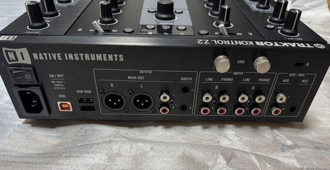 【TRAKTOR KONTROL Z2】DJミキサー