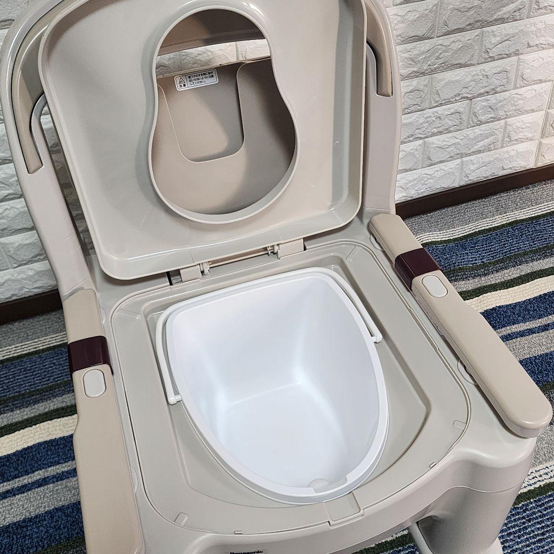 【Panasonic】ポータブルトイレ〈座楽〉 ラフィーネ PN-L30200B