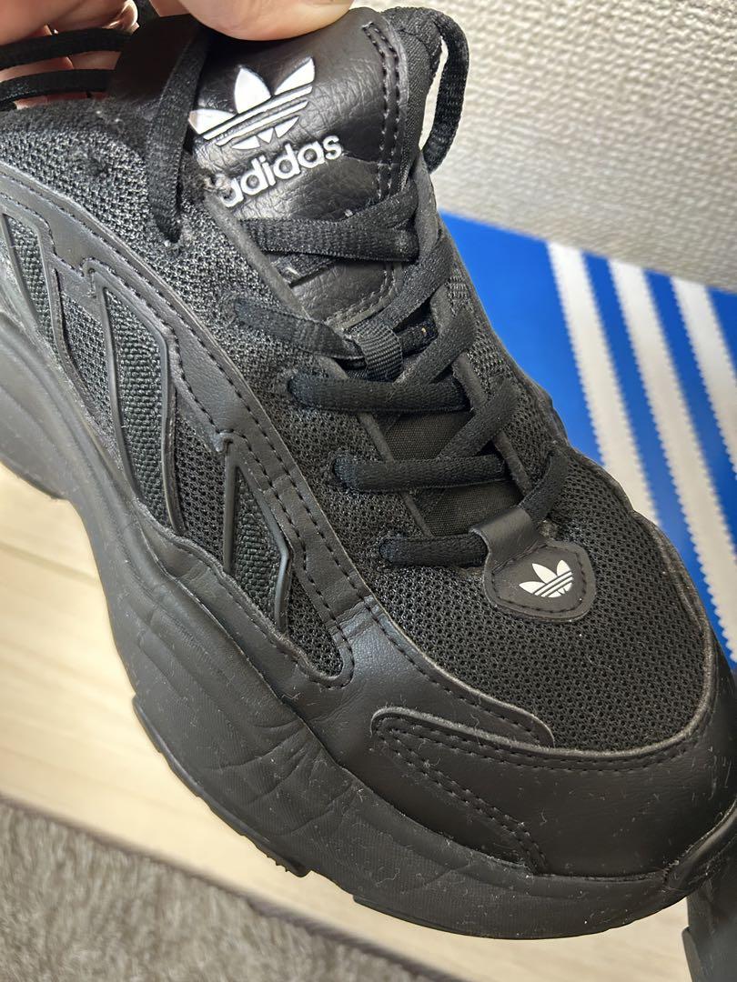 adidas OZGIA オールブラック 厚底スニーカー　アディダスオズガイア