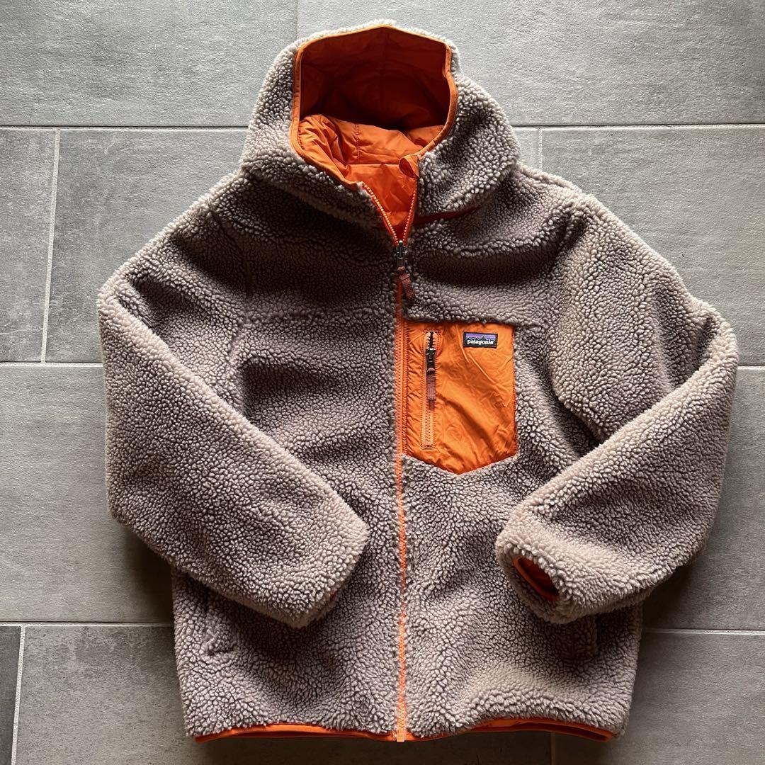 patagonia リバーシブル レディフレディフーディー　XXL