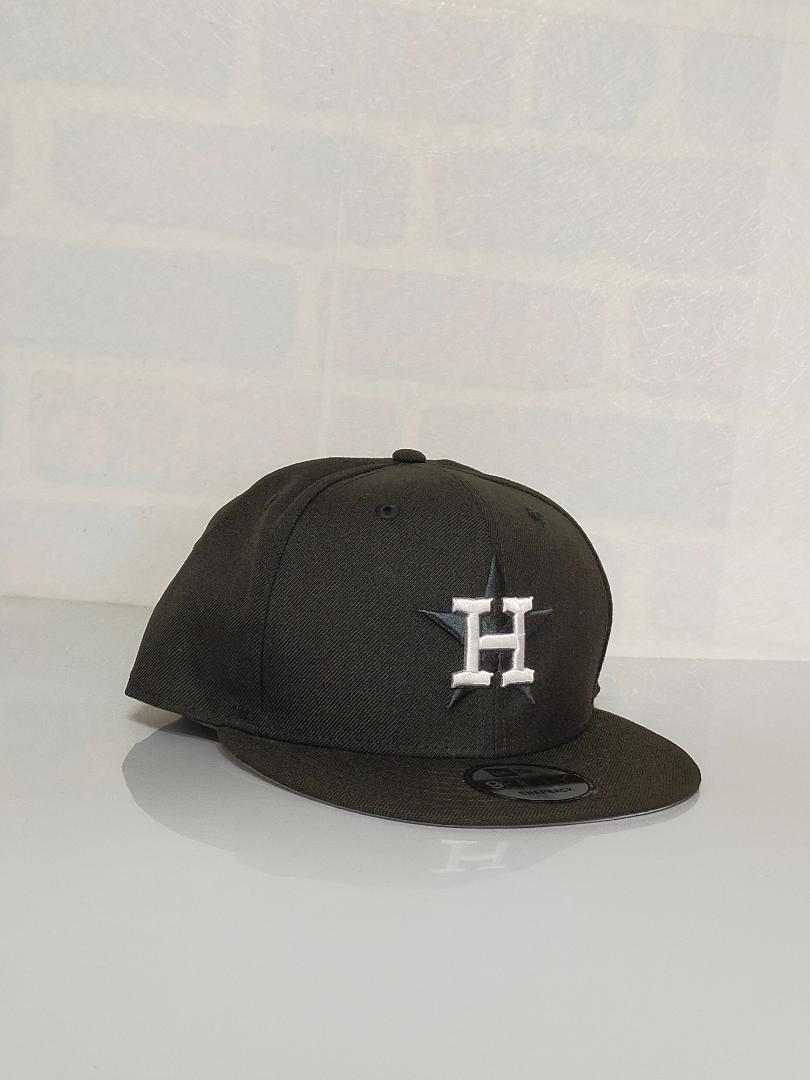 ヒューストン・アストロズ　9FIFTY　ウールスナップバック　ブラック＆ホワイト