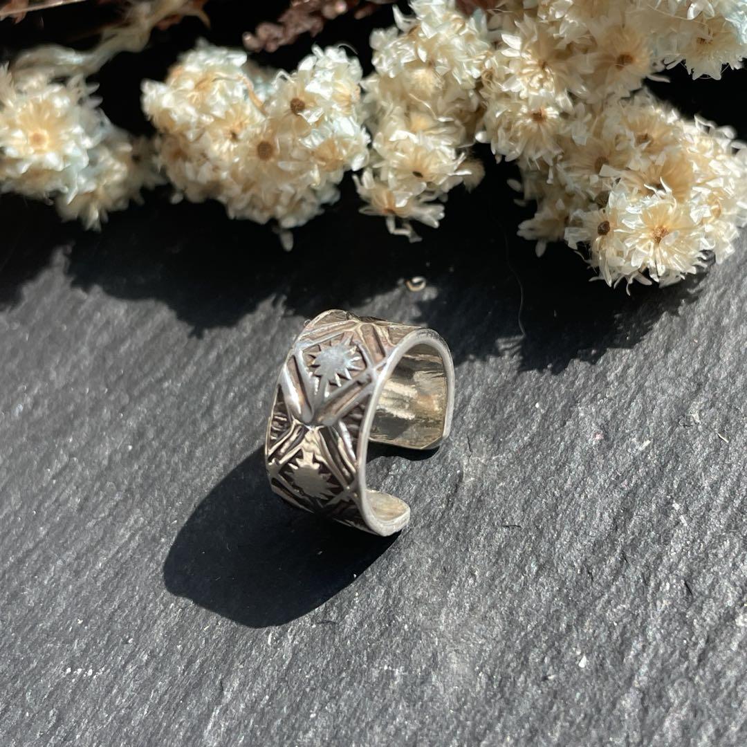 新品　ナバホ族　Navajo インディアンジュエリー　イヤーカフ