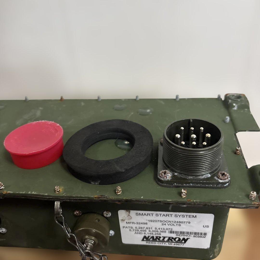 米軍実物　HMMWV M998 CONTROL BOX コントロールボックス①