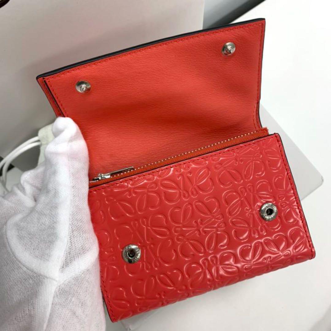 LOEWE ロエベ アナグラム柄 バーティカル ウォレット ミニ財布 三つ折 LOEWE ロエベ アナグラム柄 バーティカル ウォレット ミニ財布 三つ折