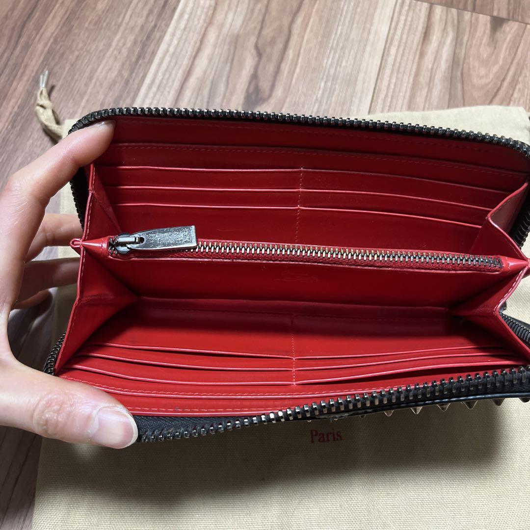 Christian Louboutin スタッズ付き長財布