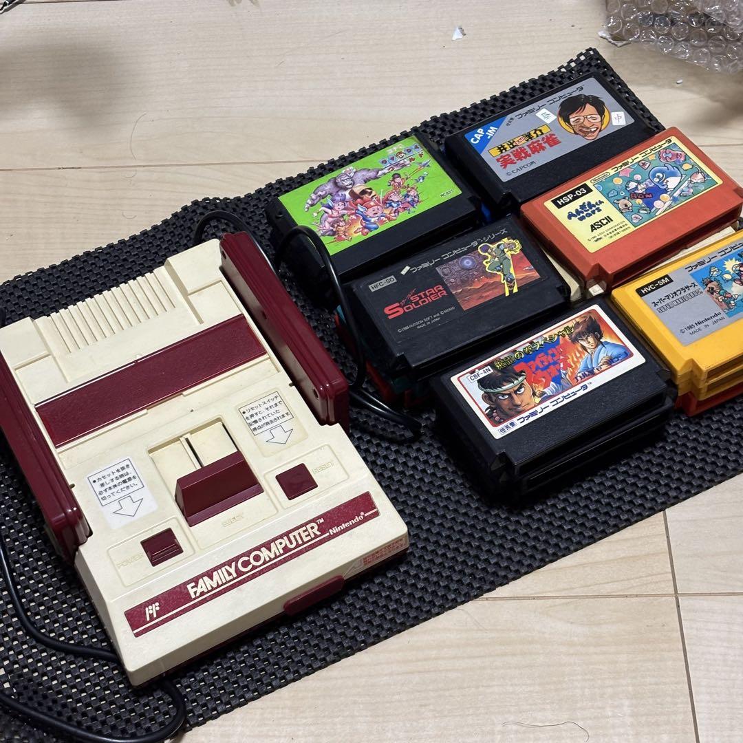 ファミリーコンピュータ 本体とソフト16本セット