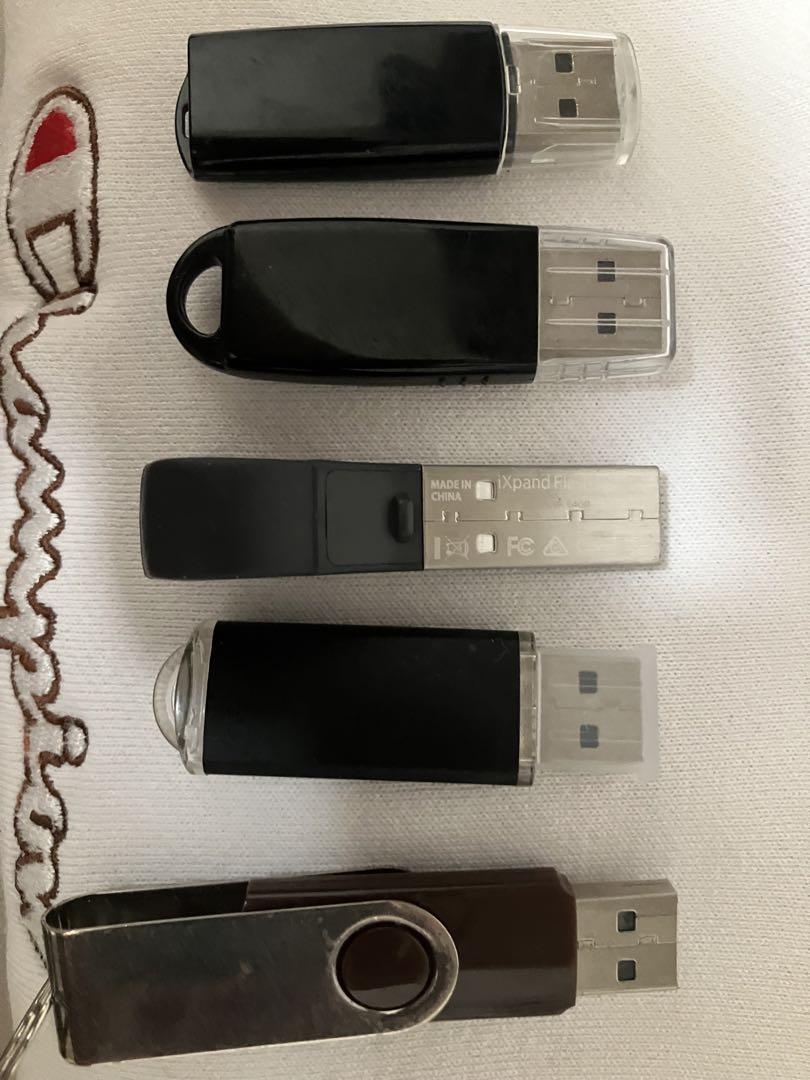 iXpand64GB USBメモリ