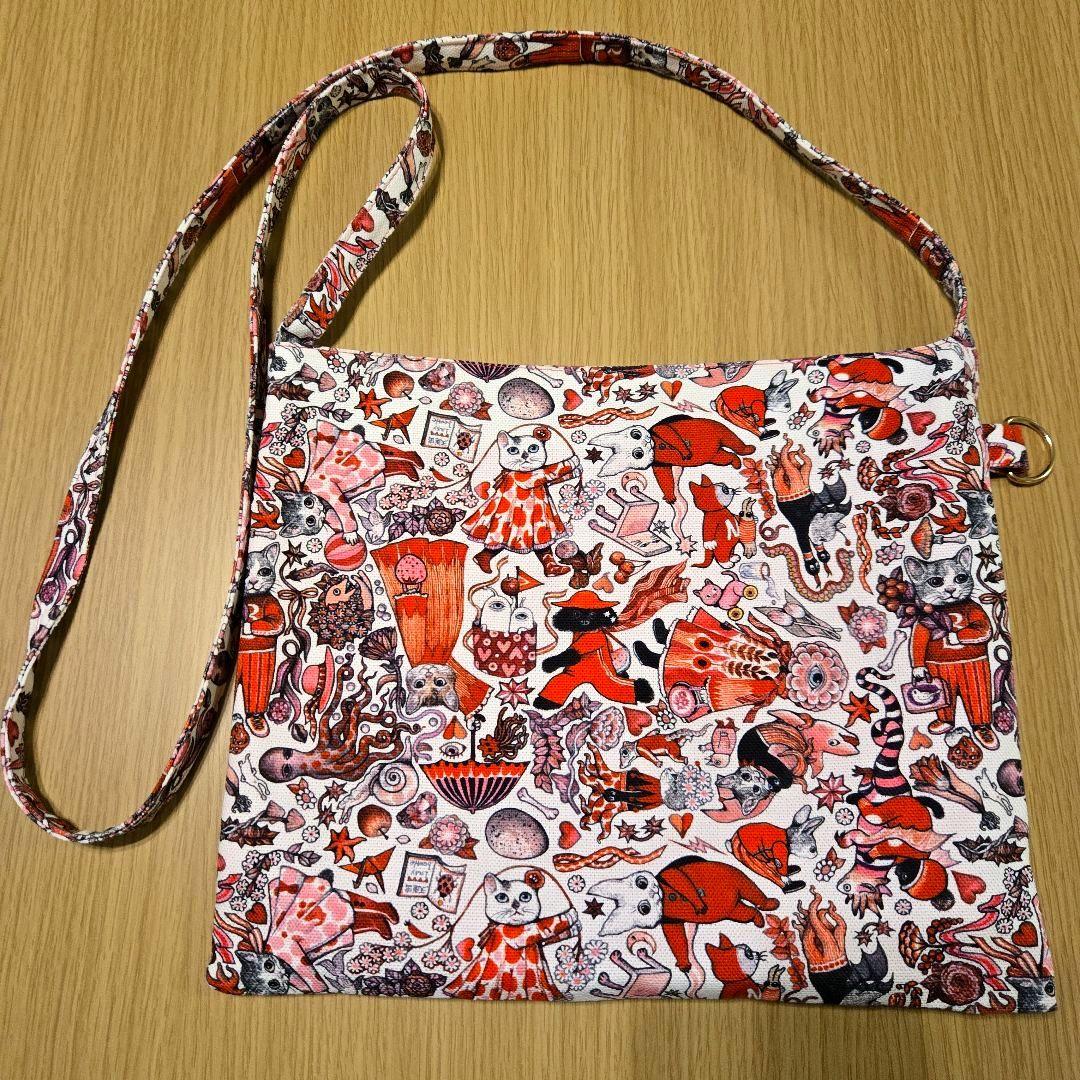 ヒグチユウコ　サコッシュ　RED サコッシュ RED – ボリス雑貨店
