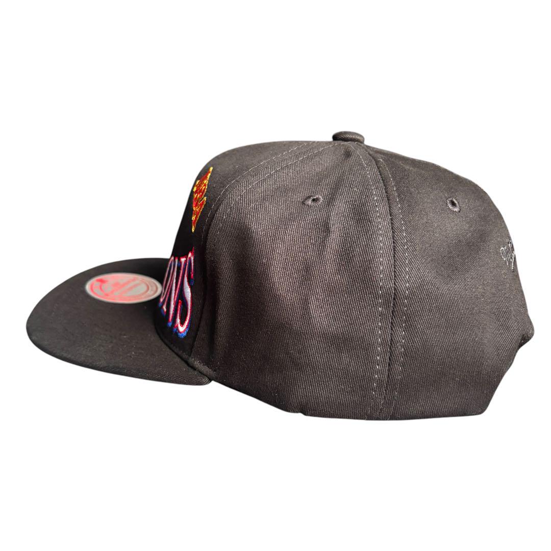 新品 Mitchell&Ness ミッチェル&ネス ブルズ Bulls キャップ