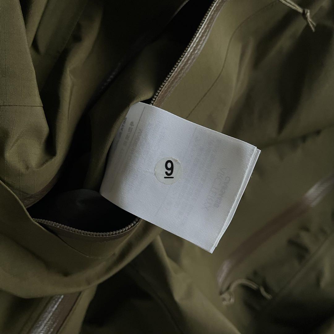ジャケット・アウター ARC'TERYX BETA SL GORE-TEX KHAKI