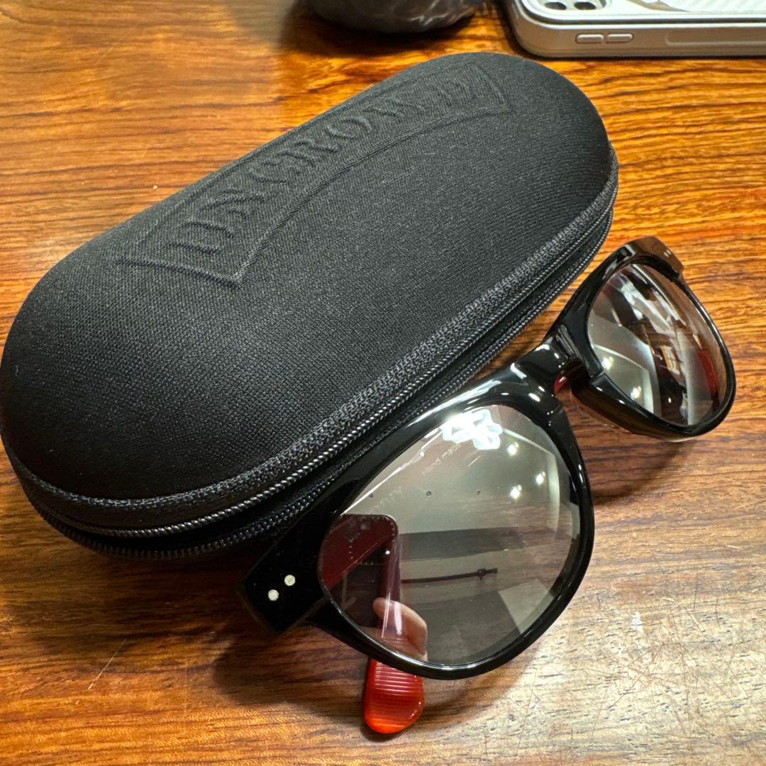 uncrowd サングラス