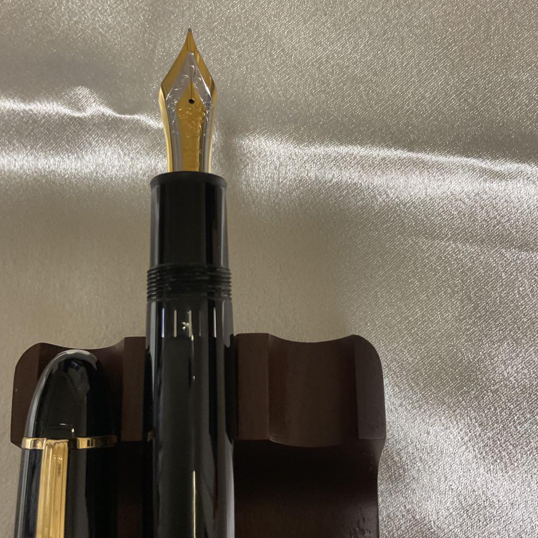 MONTBLANC マイスターシュテュック149  18K (750)  Fニブ