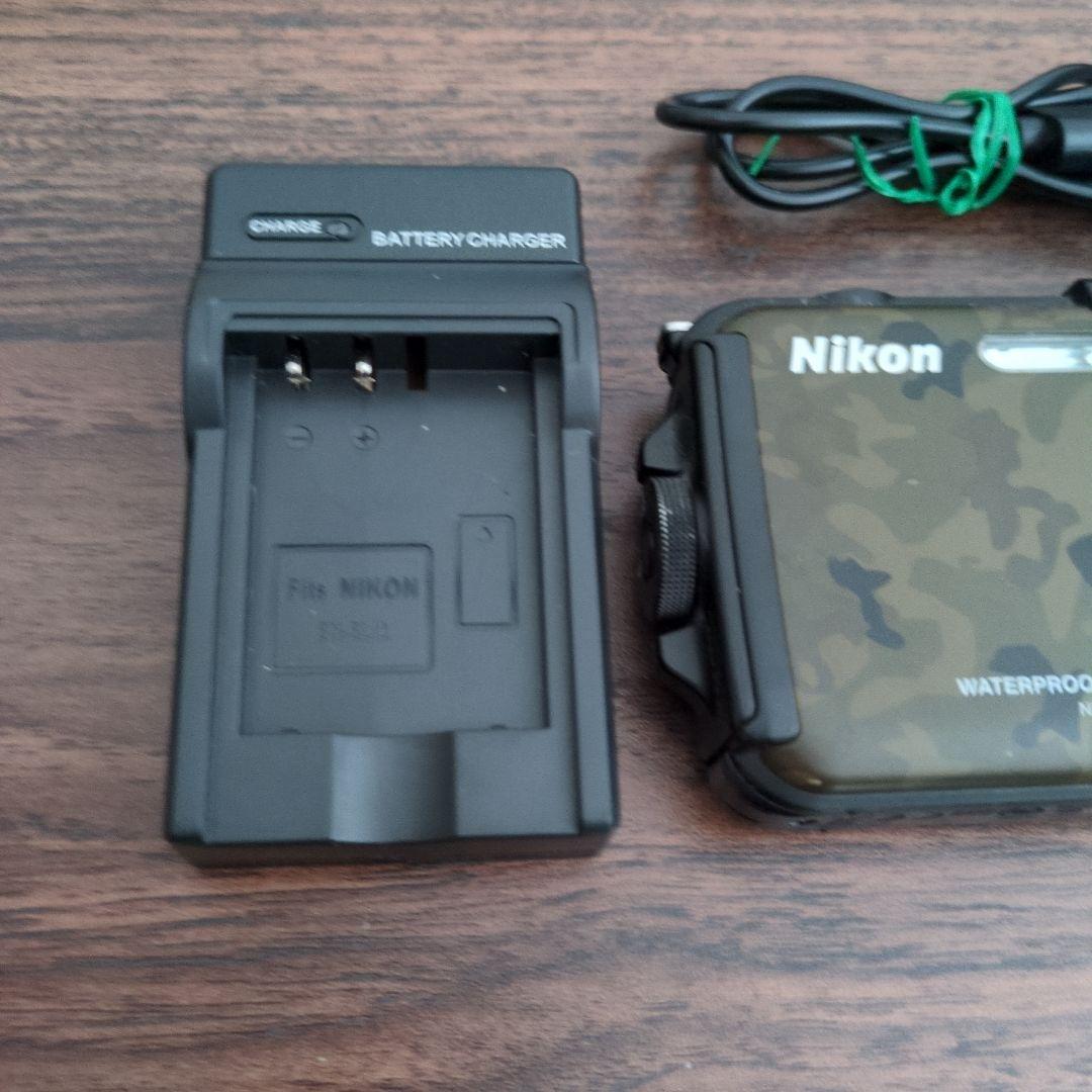 NIKON　クールピクスaw100通電確認しました。充電器お付けします。