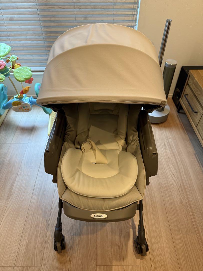 超美品　Combi ネムリラ　コードレス　AUTO SWING SS +