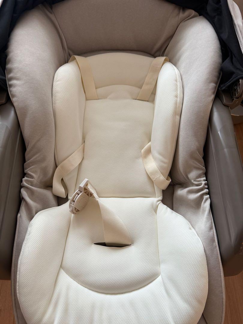 超美品　Combi ネムリラ　コードレス　AUTO SWING SS +