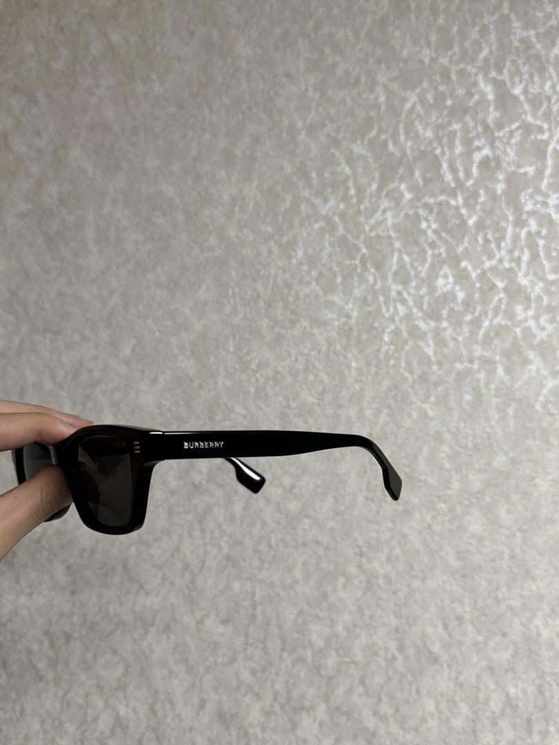 BURBERRY サングラス ブラック