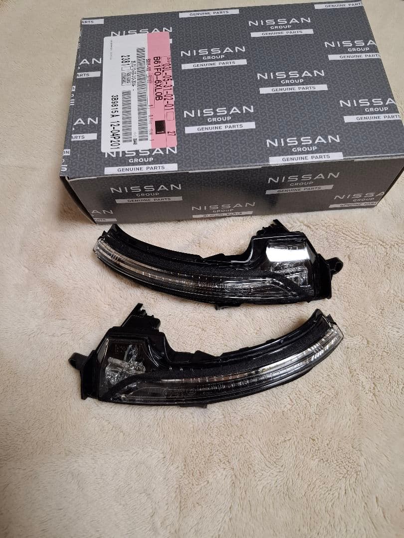 ノート現行モデルノーマル標準ウィンカー未使用 少し値下げ交渉可能