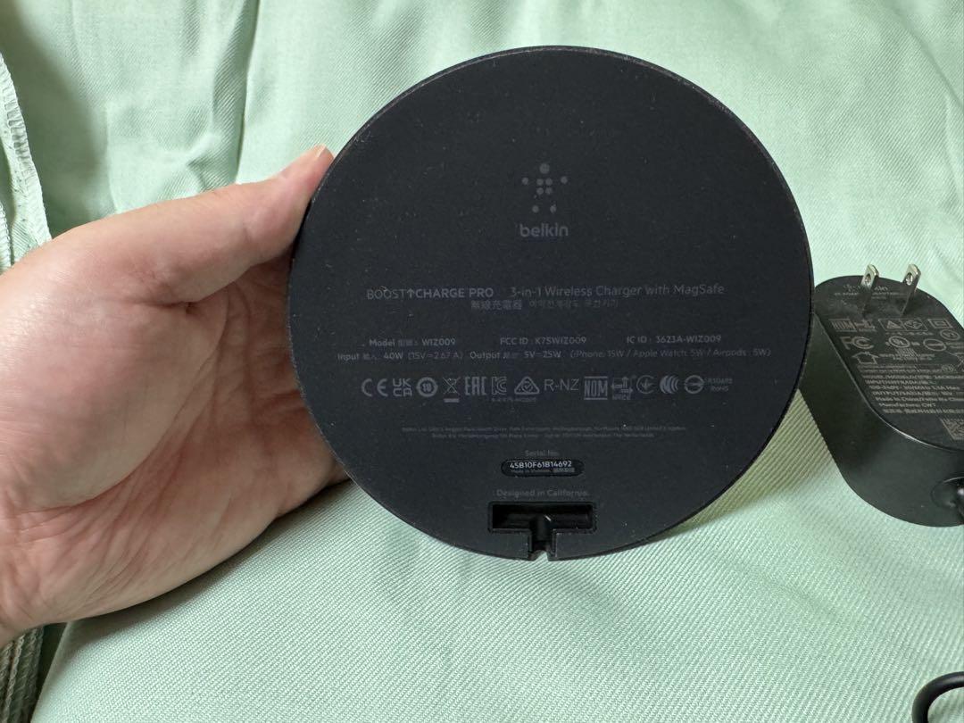 【美品】Belkin 3 in 1 MagSafe充電器 WIZ009dqBK