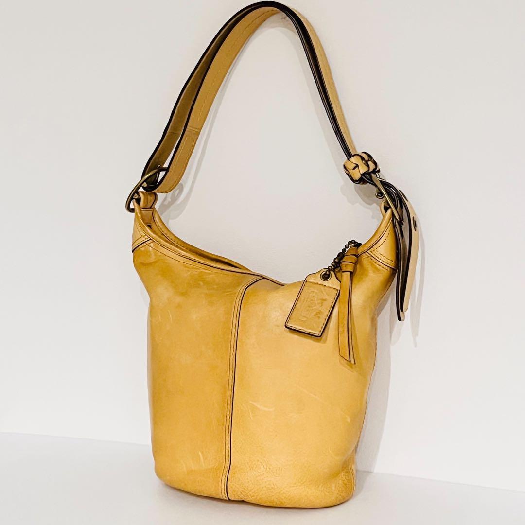 オールドコーチ ワンショルダーバッグ バケツ型 レザー　イエロー　coach