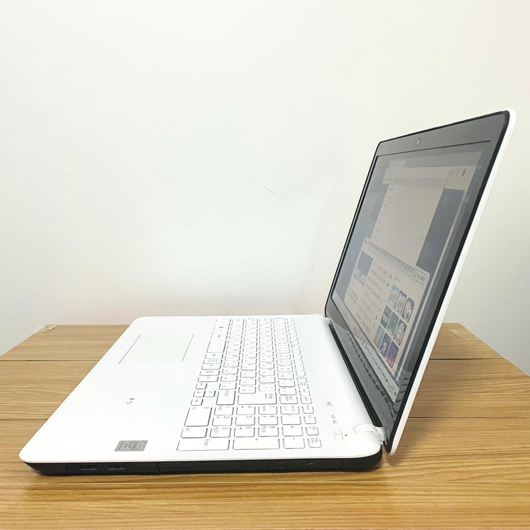ピュアホワイトVAIO SSDメモリ8ギガノートパソコンwin11オフィスDVD