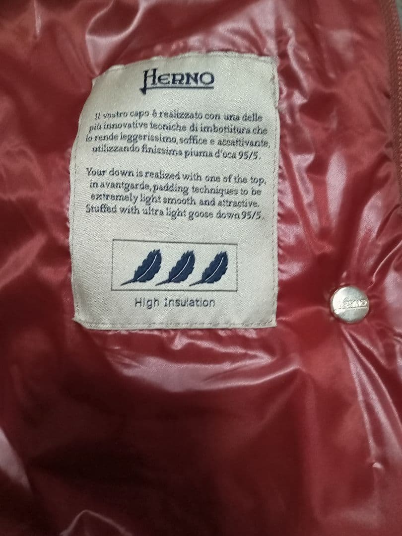 月曜日まで値下げ。早割。46。ヘルノ　ダウン 羽マーク3