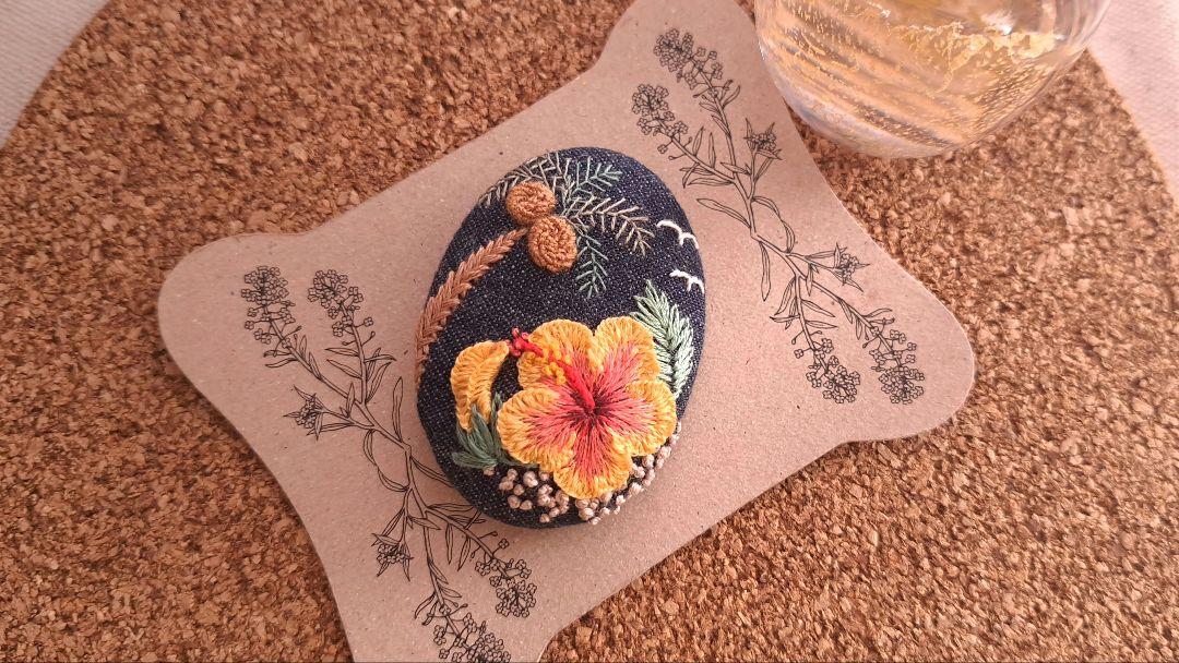 【専用】ハンドメイド　刺繍ブローチ　ヘアゴム 専用】ハンドメイド 刺繍ブローチ ヘアゴム